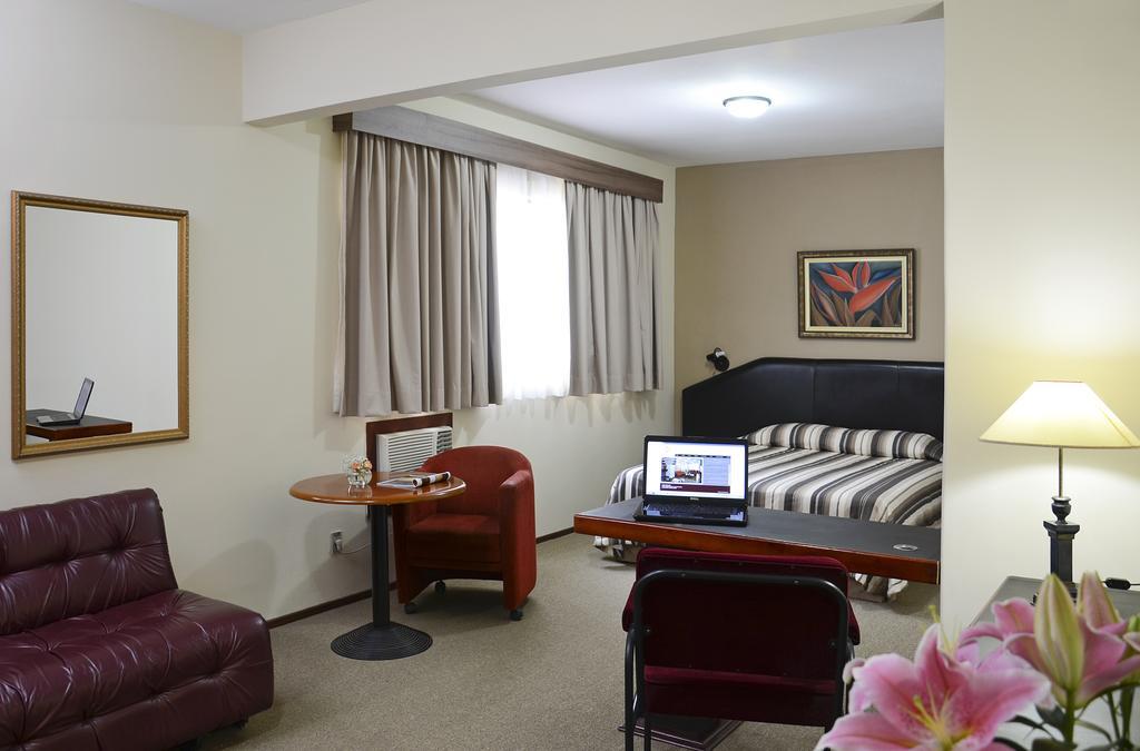 Castel Plaza Hotel Resende Exterior photo